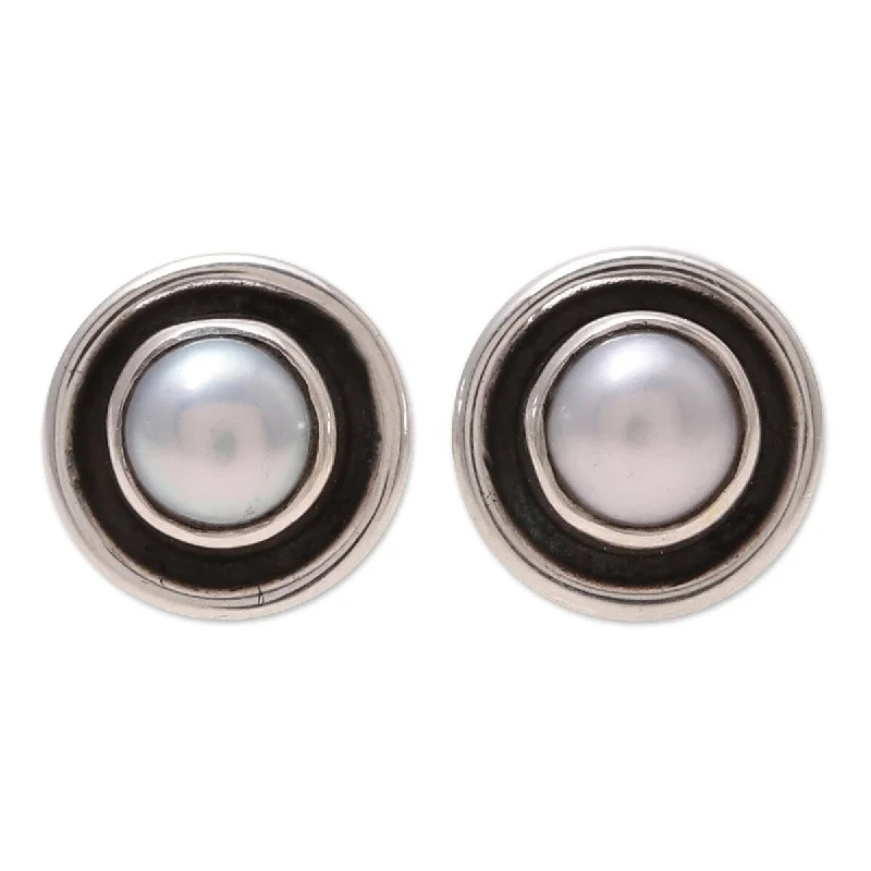 women’s beachy earrings -NOVICA Graceful Frames, Cultured pearl stud earrings - 0.4*0.4