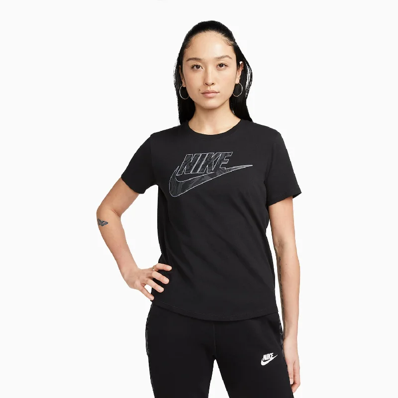 sporty tops for women -Women's Nike Sportswear T Shirt